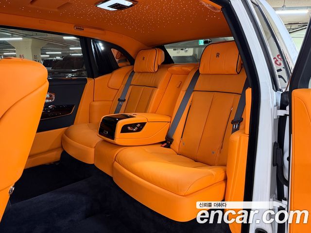 Rolls-Royce Phantom 2022 — photo 14