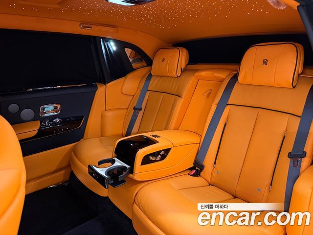 Rolls-Royce Phantom 2022 — photo 15