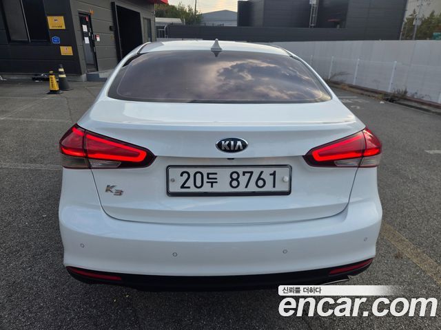 Kia K3 2017 — photo 2