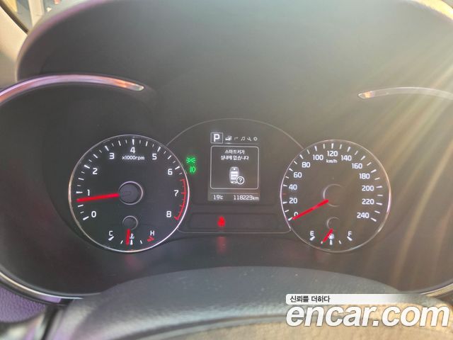 Kia K3 2017 — photo 13