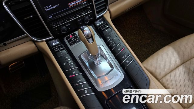 Porsche Panamera 2011 — photo 9