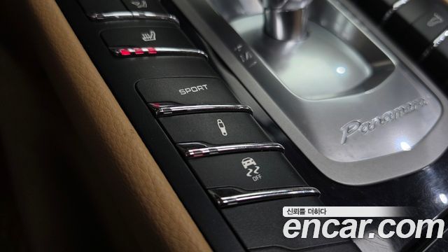 Porsche Panamera 2011 — photo 16