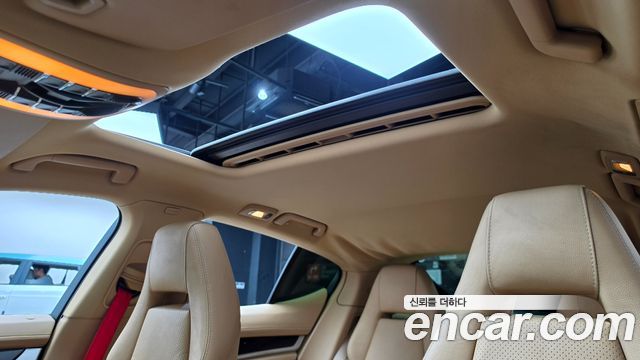 Porsche Panamera 2011 — photo 17