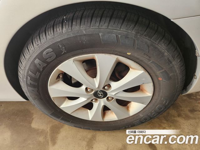 Hyundai Accent 2016 — photo 15