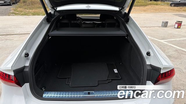 Audi A7 2023 — photo 20