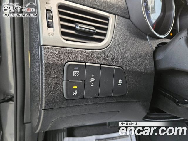 Hyundai AVANTE 2016 — photo 8