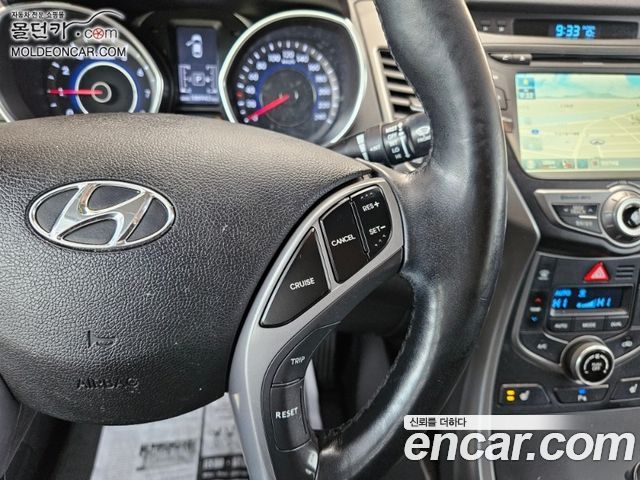 Hyundai AVANTE 2016 — photo 10