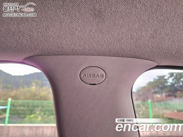 Hyundai AVANTE 2016 — photo 12