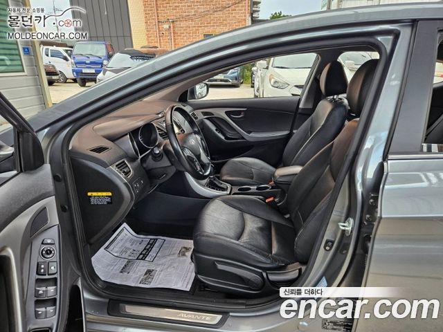 Hyundai AVANTE 2016 — photo 15
