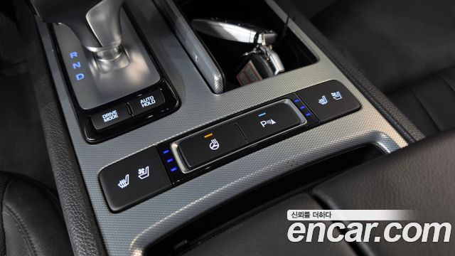 Genesis G80 2017 — photo 18