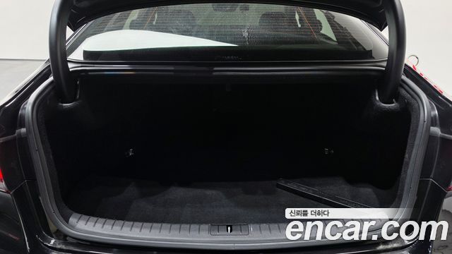 Genesis G80 2017 — photo 20