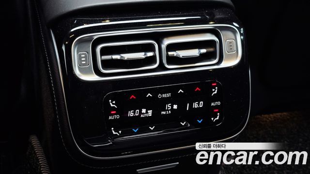 Mercedes-Benz S-Class 2022 — photo 28