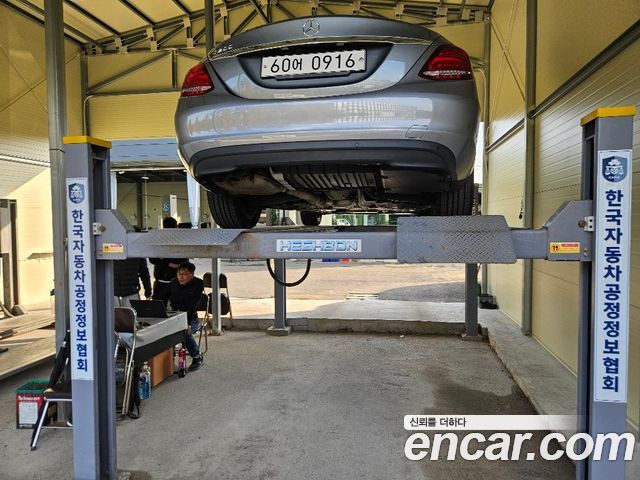 Mercedes-Benz C-Class 2016 — photo 2