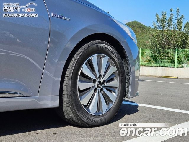 Hyundai Grandeur 2016 — photo 18