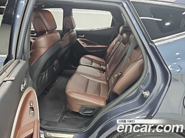 Hyundai Santafe 2018 — photo 12