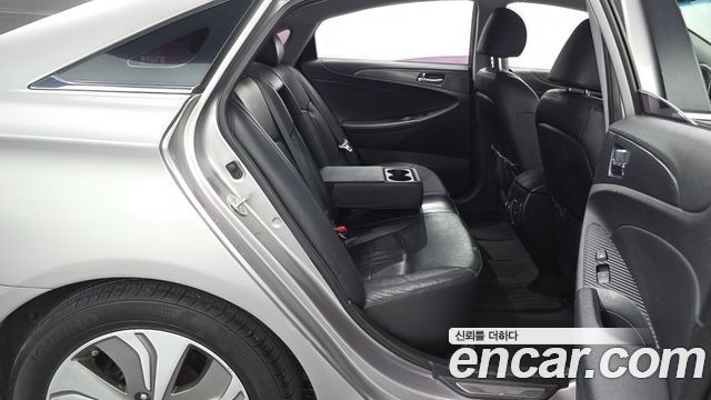Hyundai Sonata 2014 — photo 17