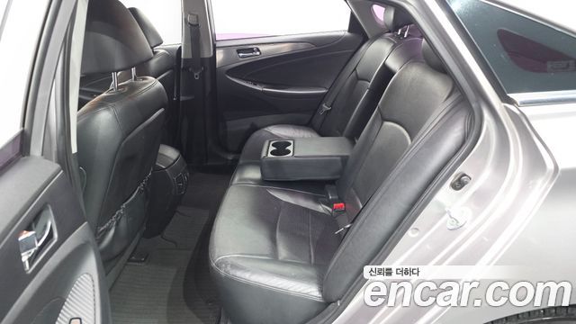 Hyundai Sonata 2014 — photo 18