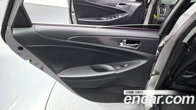 Hyundai Sonata 2014 — photo 15