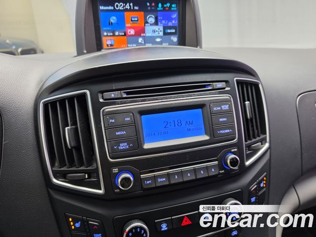 Hyundai Starex 2017 — photo 14