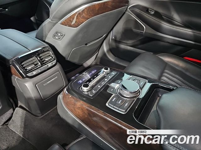 Genesis EQ900 2018 — photo 17