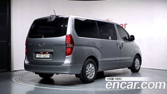 Hyundai Starex 2018 — photo 2