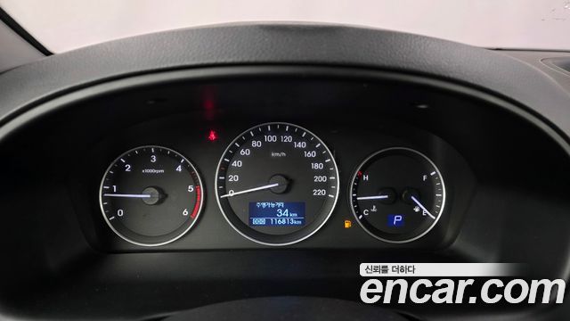Hyundai Starex 2018 — photo 8