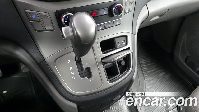 Hyundai Starex 2018 — photo 9