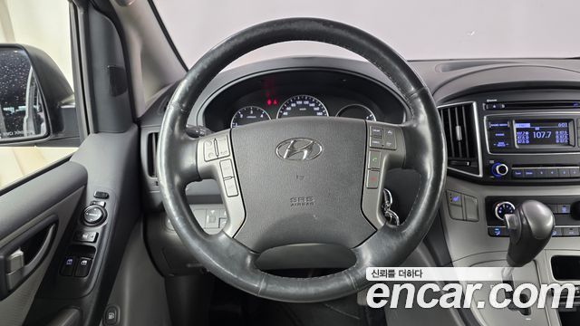 Hyundai Starex 2018 — photo 13