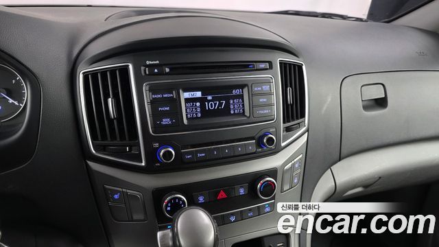 Hyundai Starex 2018 — photo 14
