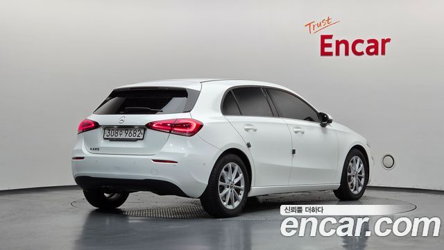Mercedes-Benz A-Class 2020 — photo 2
