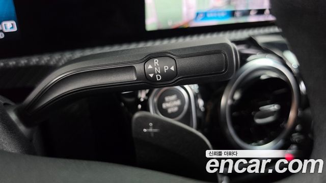 Mercedes-Benz A-Class 2020 — photo 12