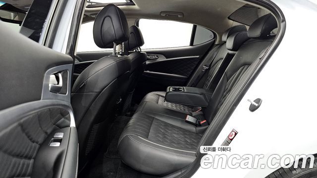 Genesis G70 2019 — photo 17