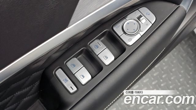 Genesis G70 2019 — photo 26