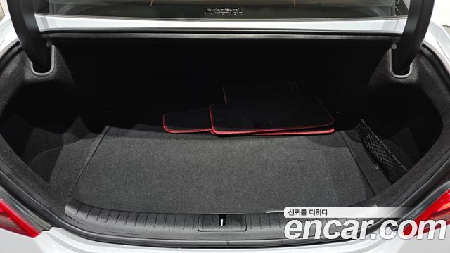 Genesis G70 2019 — photo 35