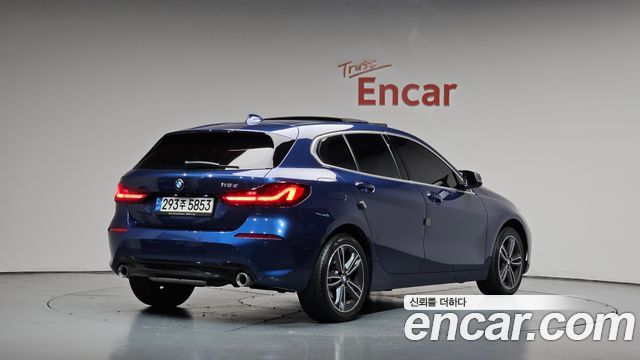BMW 1-Series 2021 — photo 2