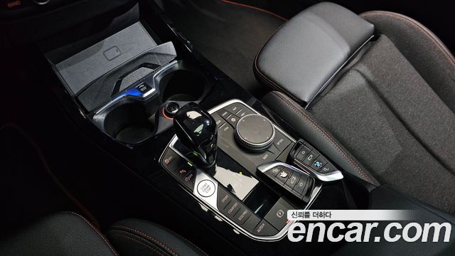 BMW 1-Series 2021 — photo 12