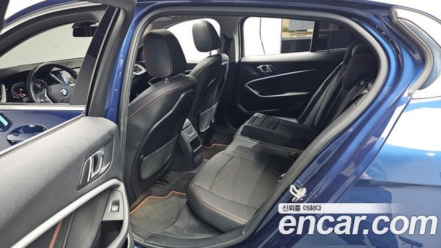 BMW 1-Series 2021 — photo 17