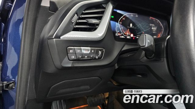 BMW 1-Series 2021 — photo 22