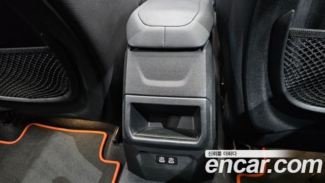 BMW 1-Series 2021 — photo 25