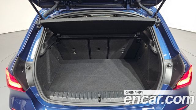 BMW 1-Series 2021 — photo 26