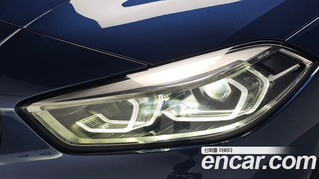 BMW 1-Series 2021 — photo 8