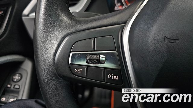 BMW 1-Series 2021 — photo 30