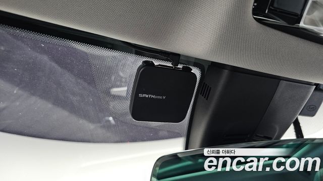 BMW 1-Series 2021 — photo 32