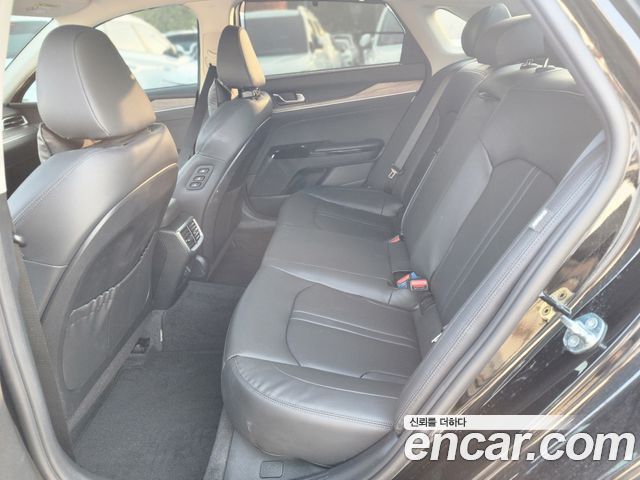 Kia K5 2023 — photo 10