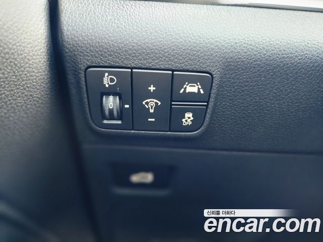 Kia K5 2023 — photo 11