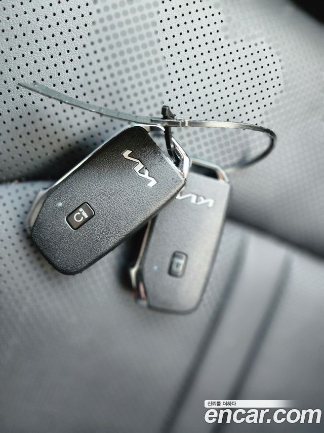 Kia K5 2023 — photo 14