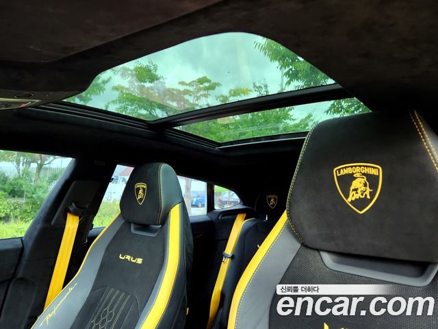 Lamborghini Urus 2024 — photo 9