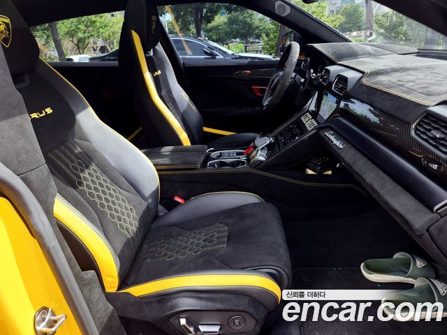 Lamborghini Urus 2024 — photo 18
