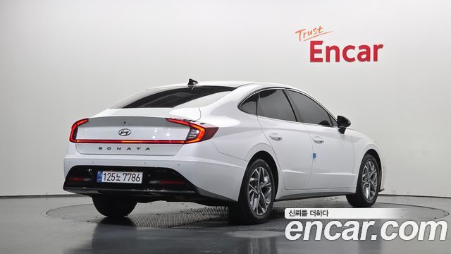 Hyundai Sonata 2022 — photo 2