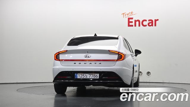 Hyundai Sonata 2022 — photo 4